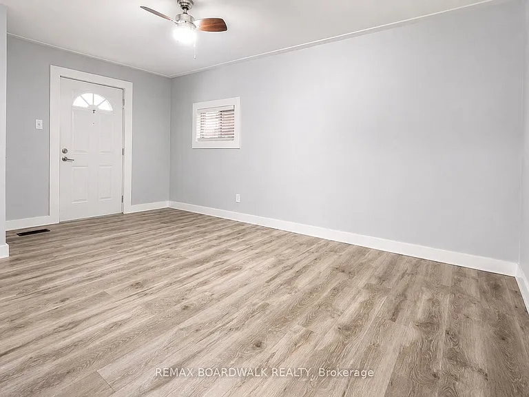 332 Shakespeare St #1 — Photo 4