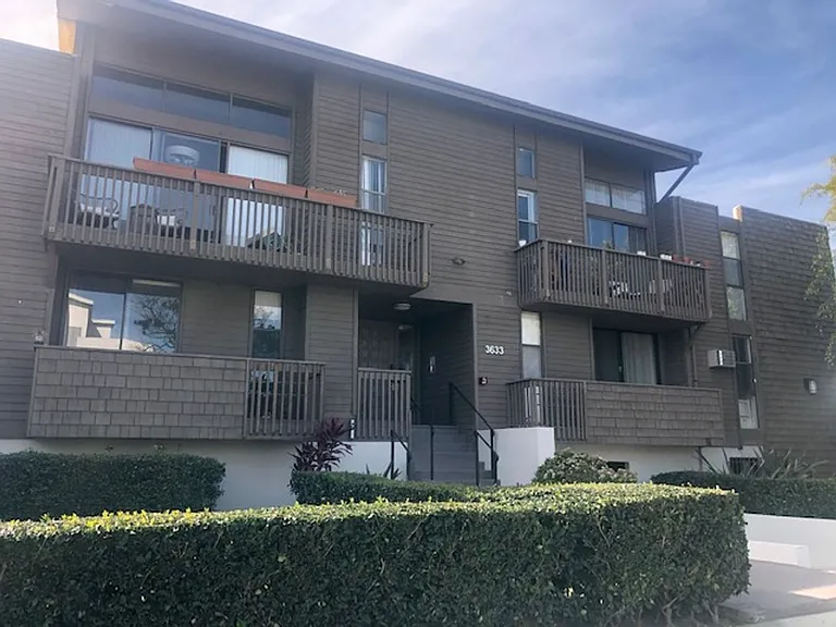 3633 Mentone Ave — Photo 3