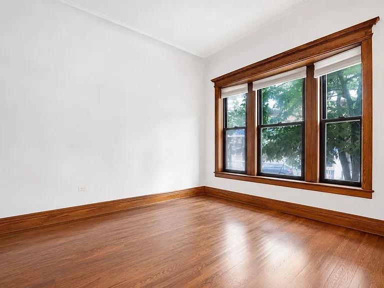 1004 W Dakin St #1 — Photo 8