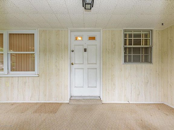 2nd image of 113C Edinburgh Ln #1003