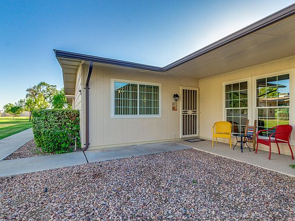 2nd image of 10723 W Santa Fe Dr
