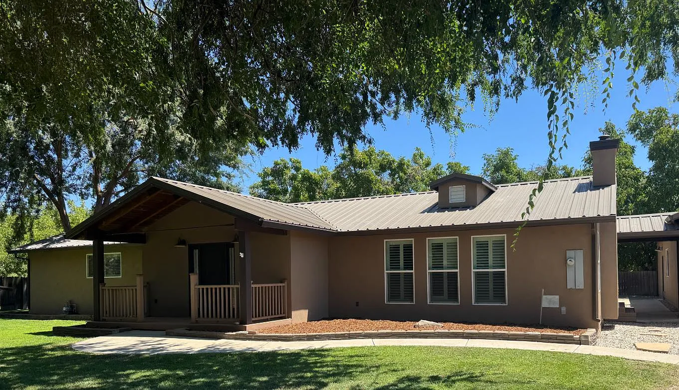 3 bed, 2758 sqft, $3,500 — Photo 3