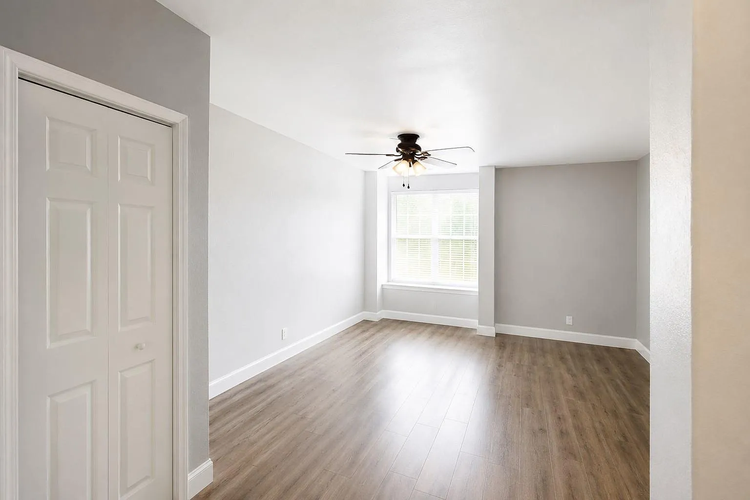 2 bed, 2.0 bath, 871 sqft, $1,100 — Photo 3