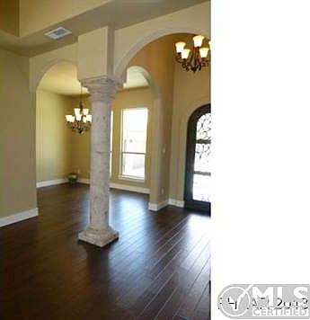 Dining room - foyer