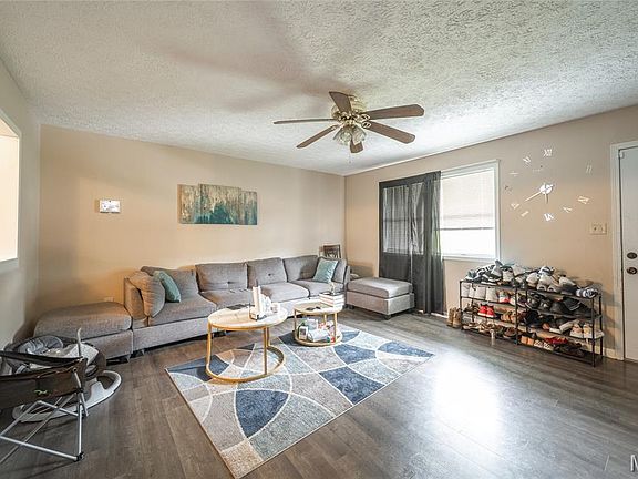 3rd image of 24010 Turtle Ln