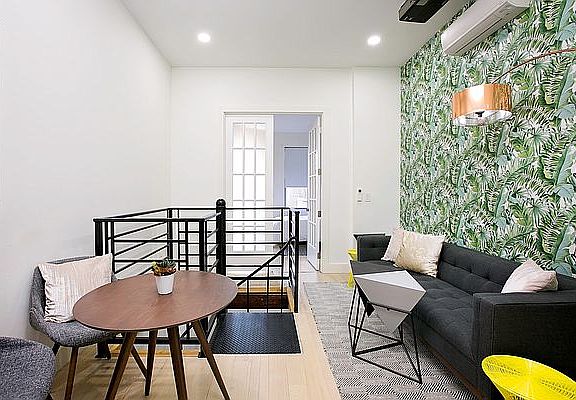 2nd image of 1111 Carroll St #1R