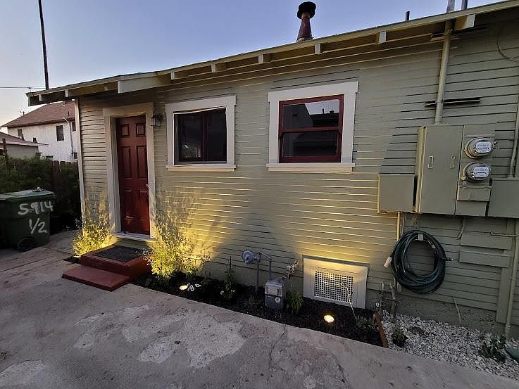 1st image of 5914 Marmion Way #1/2