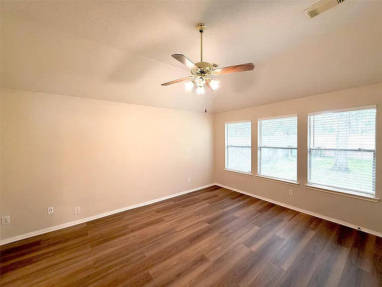 2131 Scenic Hollow Ct — Photo 16