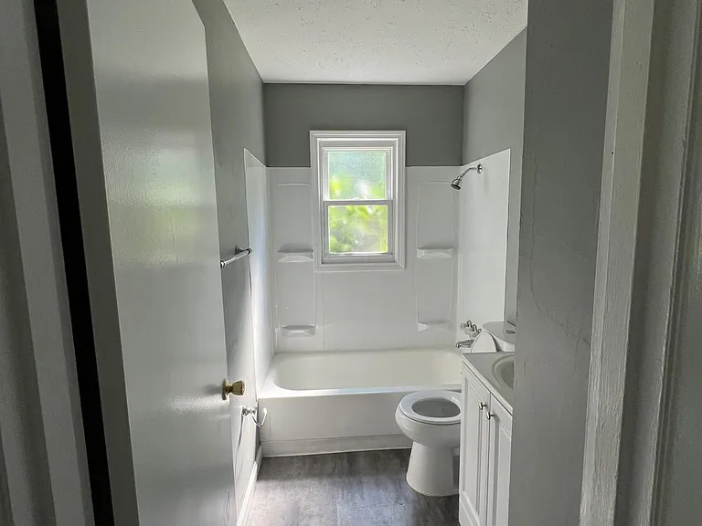 9112 Belcour Dr — Photo 21