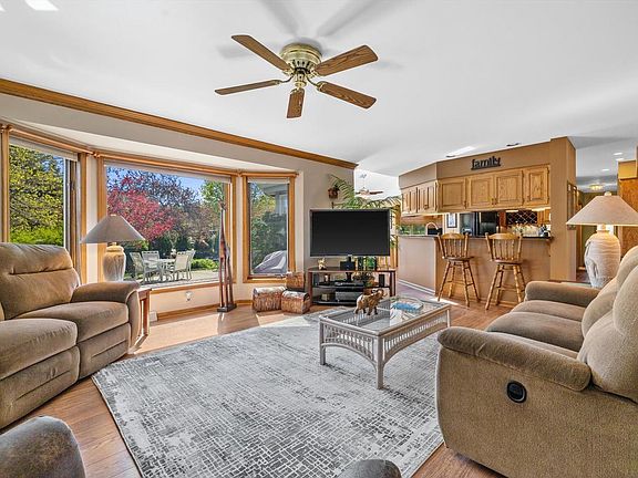 4th image of 3153 Linden LANE