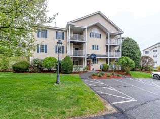 9 Crosswoods Path Blvd APT 12, Merrimack, NH 03054