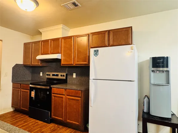 8005 NW 74th St, Oklahoma City, OK 73132
