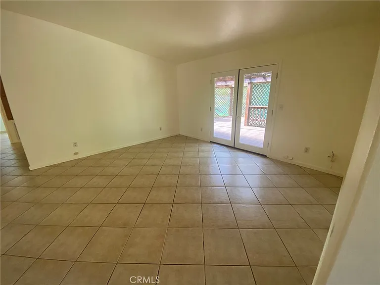16756 Greenridge Rd — Photo 7