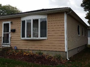 125 48th St, Lindenhurst, NY 11757