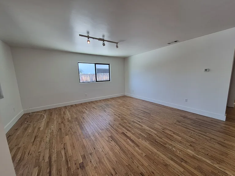 252 S Avenue 18 #1 — Photo 2