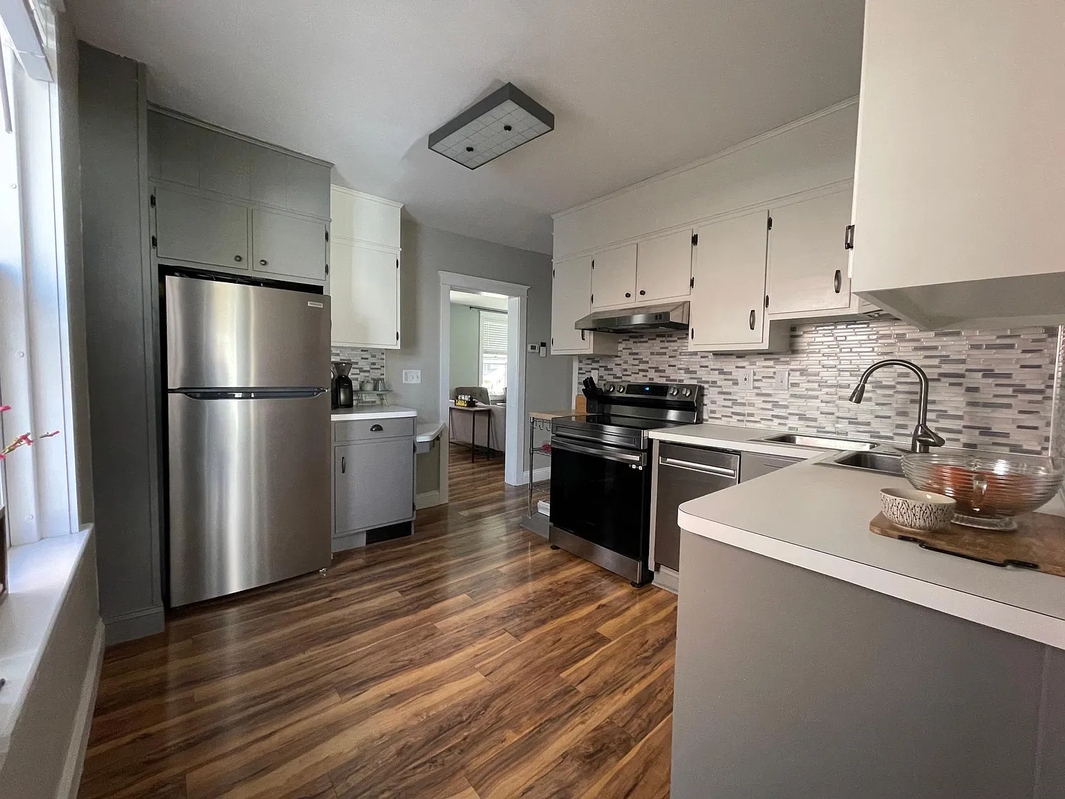 3 bed, 1712 sqft, $3,150 — Photo 4