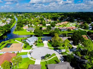 13951 Barberry Ct, Wellington, FL 33414