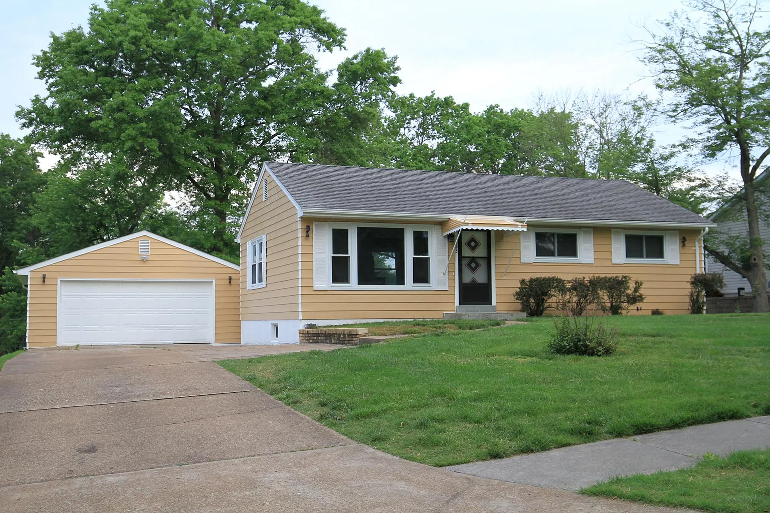 123 Birchwood Dr photo 1