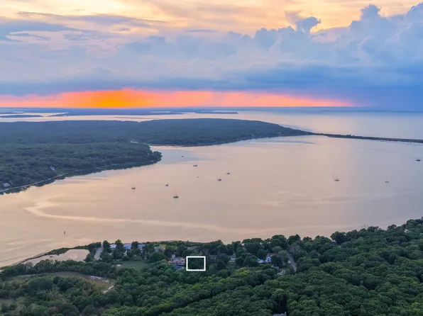 (undisclosed Address), East Hampton, NY 11937