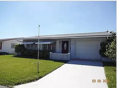 4924 NW 52nd Ct Photo 1