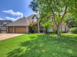 2900 Kingwood Dr, Edmond, OK 73013