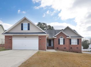 235 Edgecombe Dr, Spring Lake, NC 28390