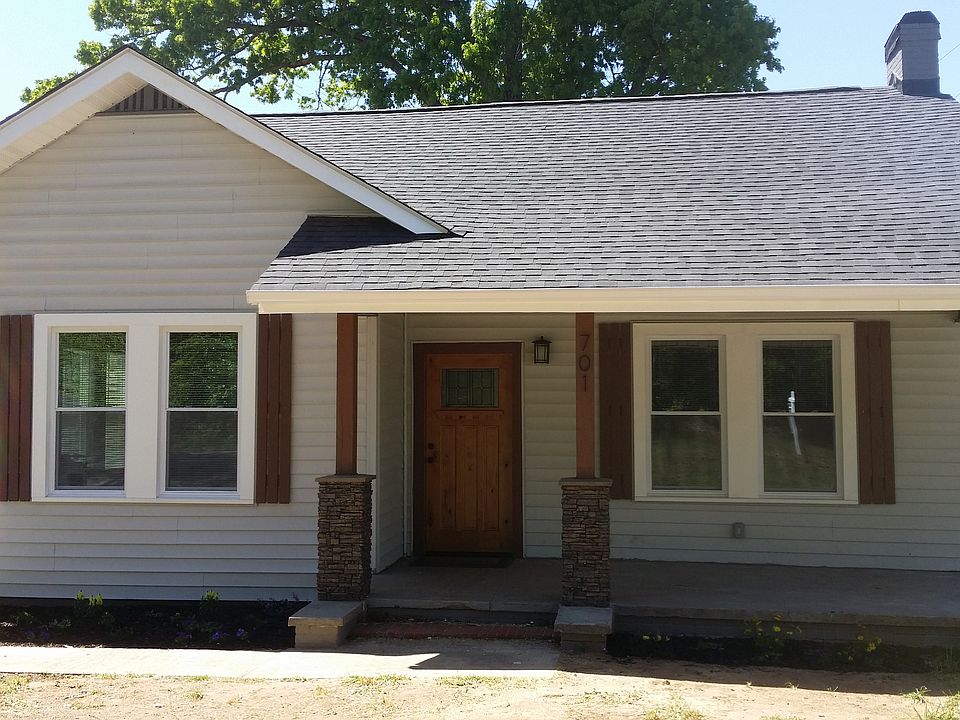 Front Craftsman styling