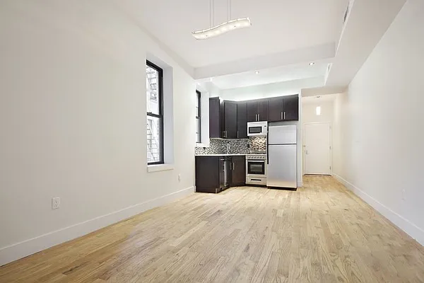 Rented by Compass | media 7