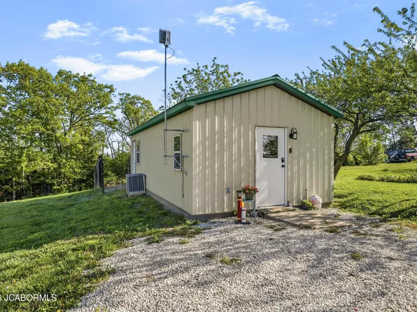 1592 Highway Cc, Linn, MO 65051