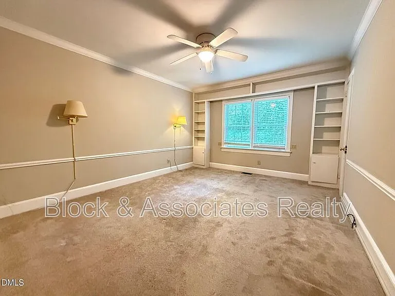 2667 Davis St — Photo 23