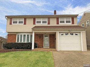265 Floral Ln, Wood Ridge, NJ 07075
