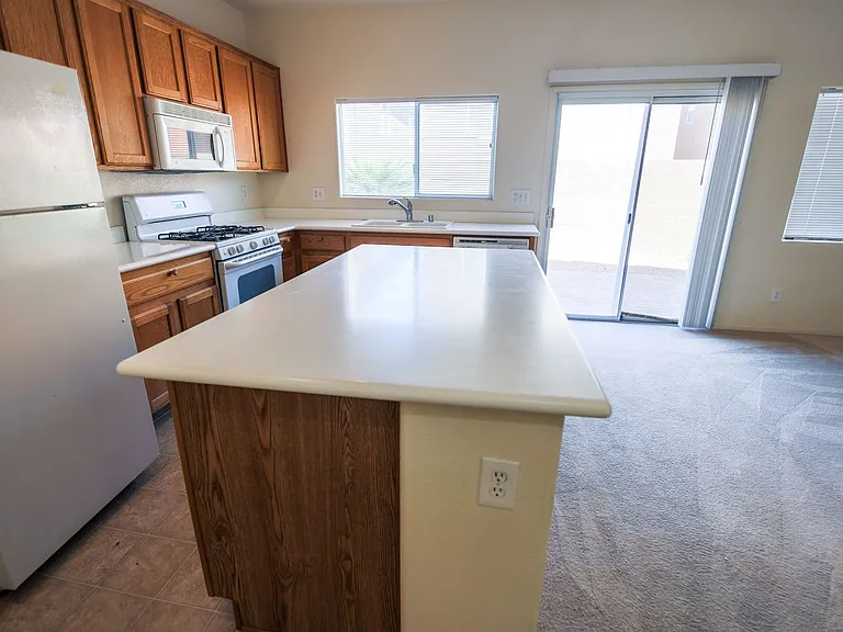 9440 Crimson Sky St — Photo 6