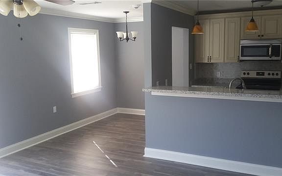 3rd image of 2333 Deerlick Ln