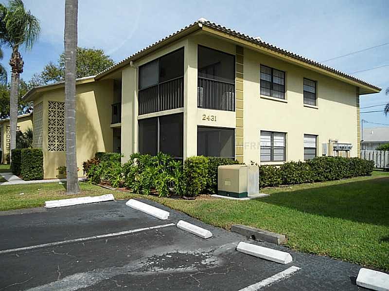 1st image of 2431 Bayshore Gardens Pkwy APT 19