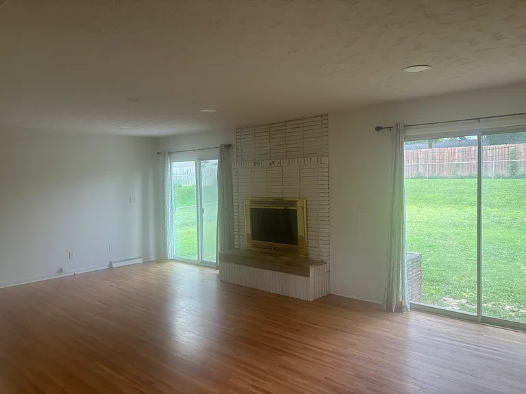 717 Dublin Dr — Photo 4