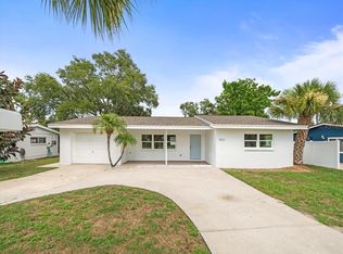 7571 Ridge Rd, Seminole, FL 33772