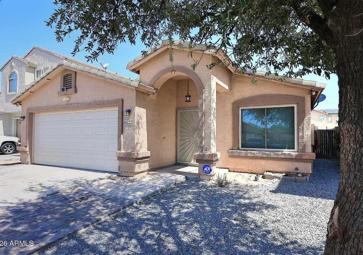 3 bed, 2.0 bath, 1343 sqft, $1,950 — Photo 2