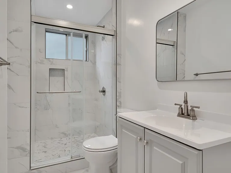 220 S Gale Dr #5 — Photo 15