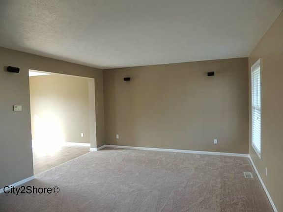 2nd image of 1798 Sutherland Dr SE