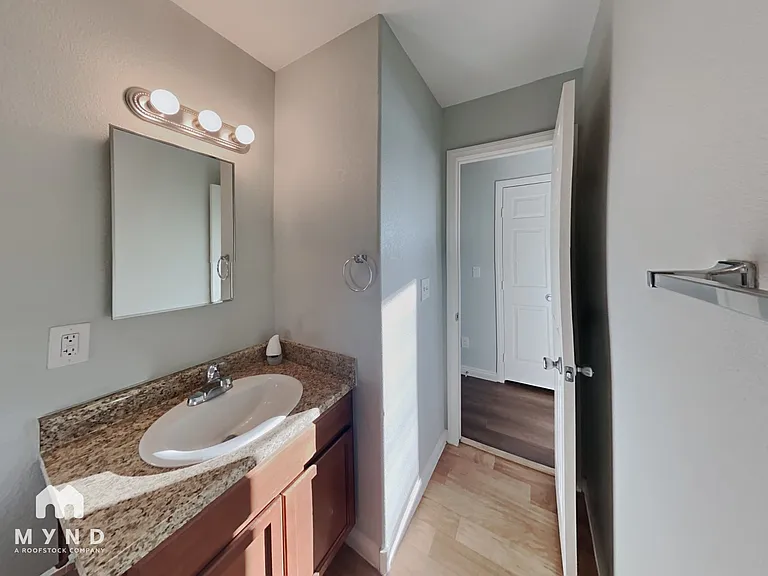 49 Armstrong Cir — Photo 15