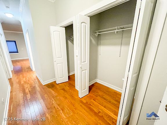 3rd image of 5713 N Kenmore Ave #5715-2B