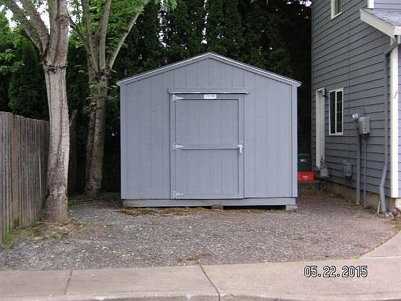 10 x 20 Tuff shed, beside of garage