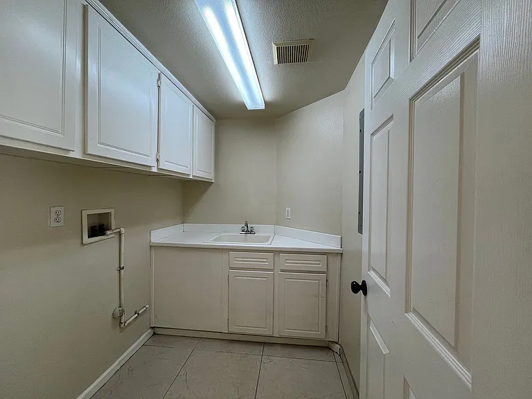 1686 Kleck Rd — Photo 10