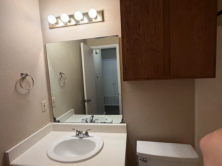 11904 Alpheus Ave #C — Photo 22