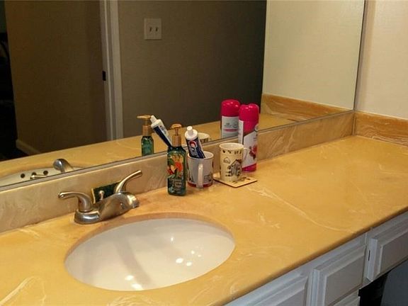 3rd image of 22100 Burbank Blvd Unit 343E