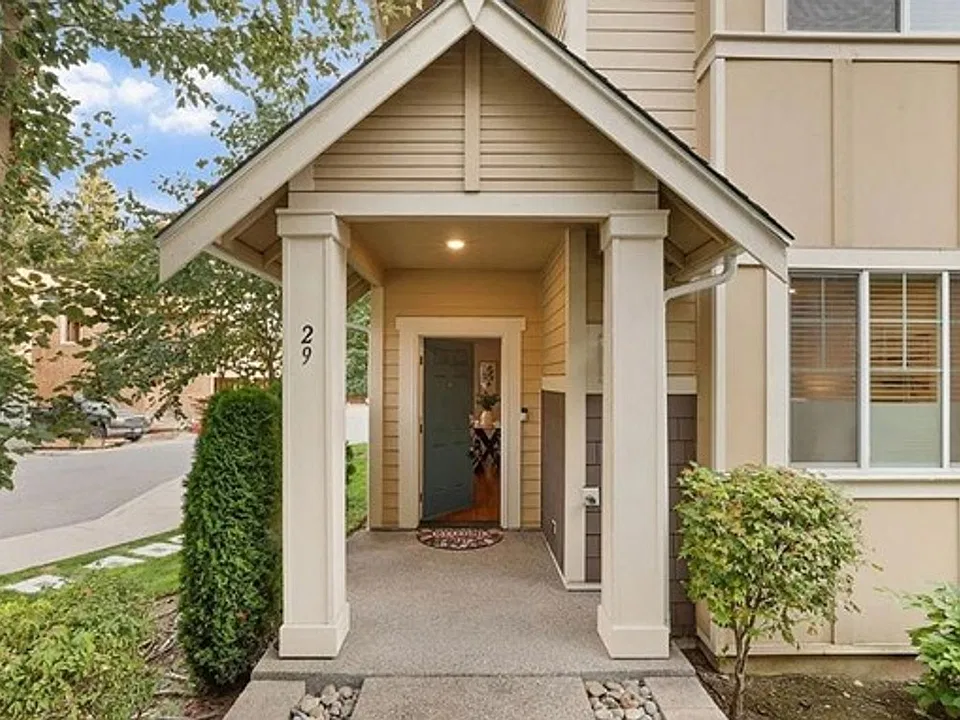 2725 197th Pl SW