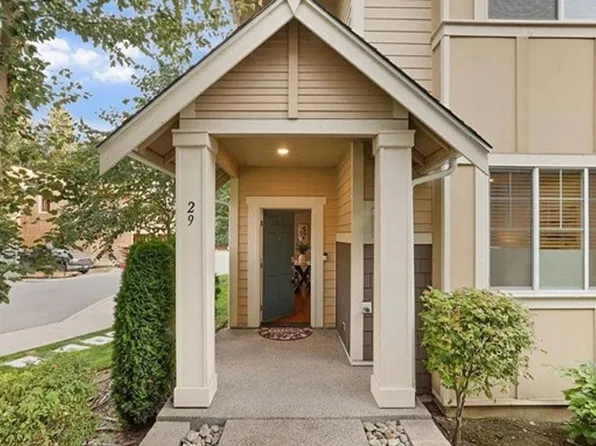 2725 197th Pl SW, Lynnwood, WA 98036