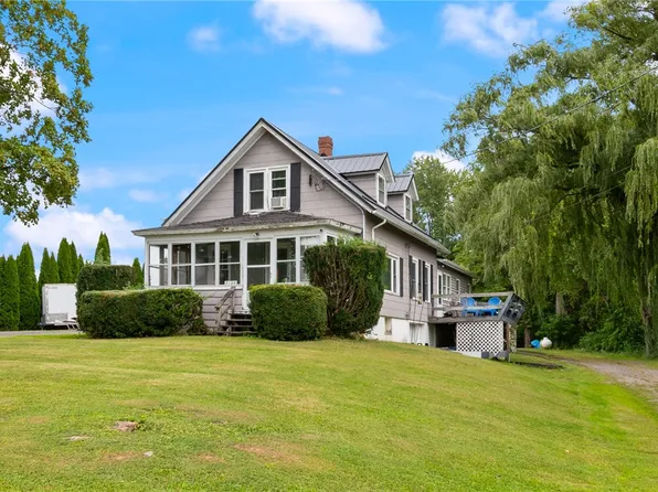 7128 Lake Bluff Rd, Wolcott, NY 14590