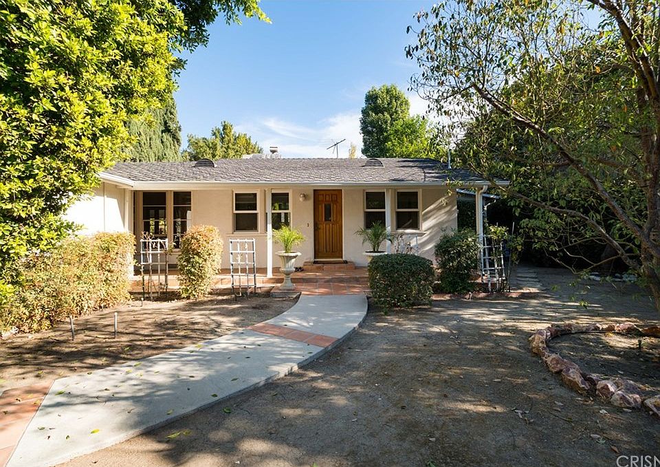 1st image of 5076 Woodley Ave