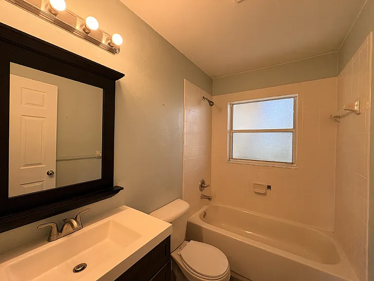 644 NW 66th Pl — Photo 29